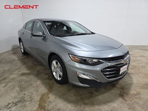 Used 2024 Chevrolet Malibu LT image 3