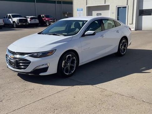 Used 2024 Chevrolet Malibu LT image 4