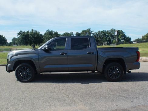 Used 2025 Toyota Tundra SR w/ SR Tow Package AWD/4WD image 13
