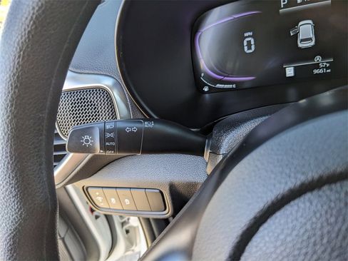 Certified 2025 Kia Soul LX image 32