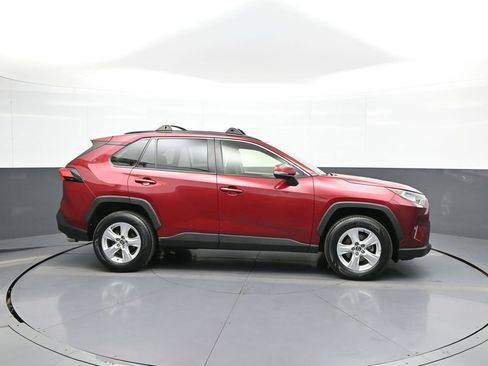 Certified 2019 Toyota RAV4 XLE w/ Convenience Package image 5