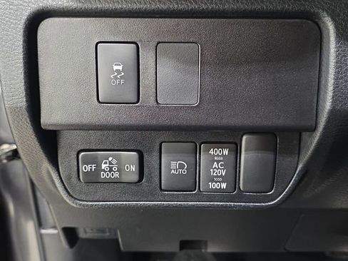 Used 2021 Toyota Tacoma TRD Sport w/ Technology Package image 23