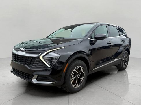 Used 2025 Kia Sportage LX image 6