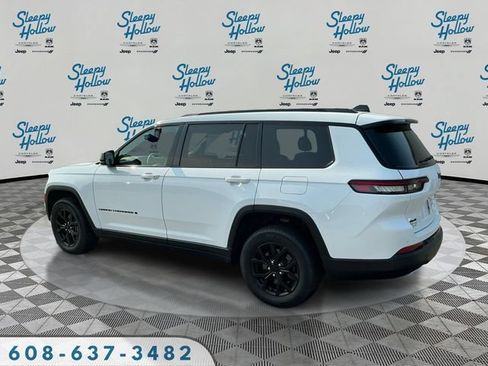 Used 2024 Jeep Grand Cherokee L Laredo AWD/4WD image 7