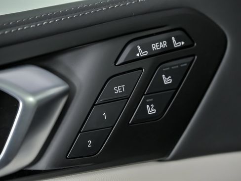 Used 2024 BMW ALPINA XB7 AWD/4WD image 20