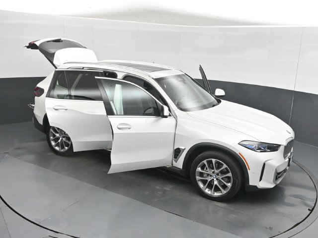 Used 2024 BMW X5 xDrive40i AWD/4WD image 63