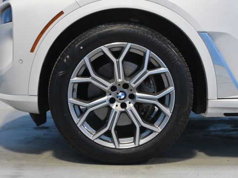Certified 2024 BMW X7 xDrive40i AWD/4WD image 27