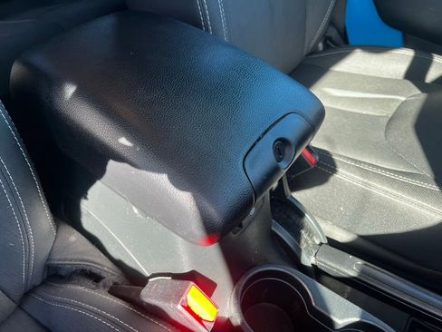 Used 2018 Jeep Wrangler Rubicon w/ Power Convenience Group image 43