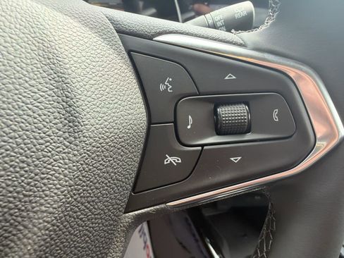 New 2026 Chevrolet Trax ACTIV w/ Sunroof Package FWD image 17
