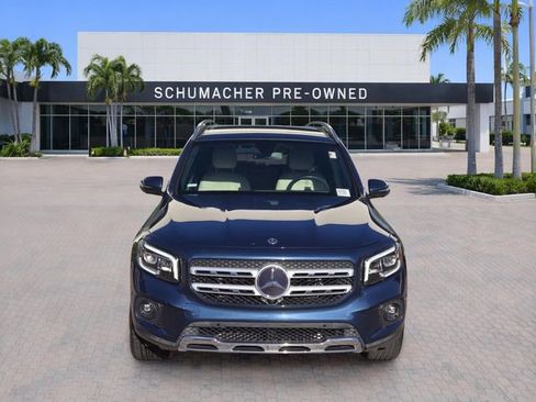 Used 2022 Mercedes-Benz GLB 250 image 2