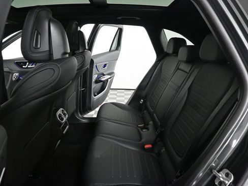 Used 2025 Mercedes-Benz GLC 300 4MATIC image 18