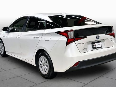 Used 2021 Toyota Prius L Eco image 12