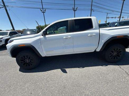 New 2026 GMC Canyon Elevation AWD/4WD image 4