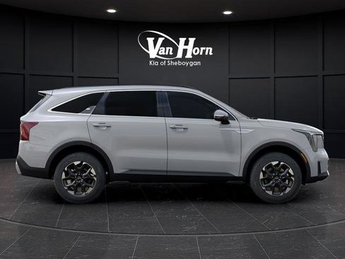 New 2026 Kia Sorento S image 7
