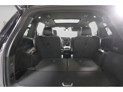 Used 2024 Cadillac XT6 Premium Luxury image 31