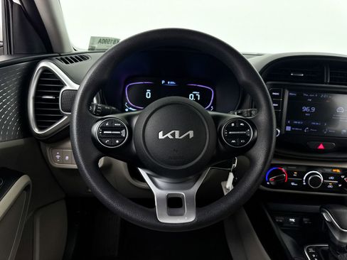 Used 2023 Kia Soul LX FWD image 31