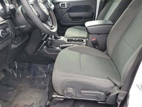 Used 2024 Jeep Wrangler Sport S image 19