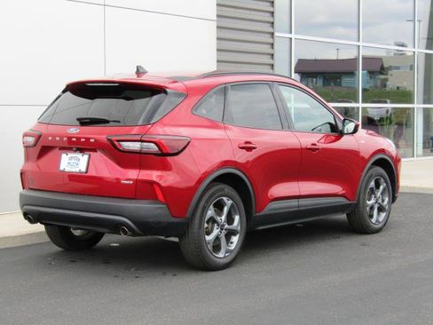 Used 2025 Ford Escape ST-Line Select AWD/4WD image 7