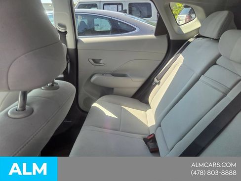 Used 2024 Hyundai Kona SEL FWD image 4