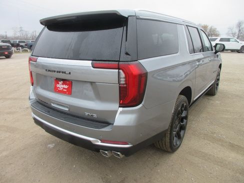 New 2026 GMC Yukon XL Denali w/ Denali Reserve Package image 4