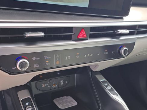 New 2026 Kia Sorento S FWD image 24