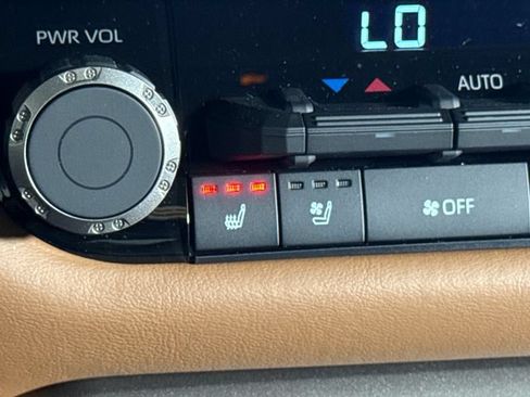 New 2026 Toyota Tundra 1794 Edition AWD/4WD image 39