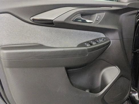 Used 2021 Chevrolet TrailBlazer LT w/ Convenience Package image 28