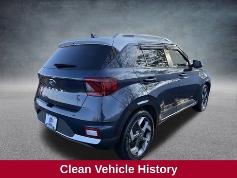 Used 2022 Hyundai Venue Limited image 6