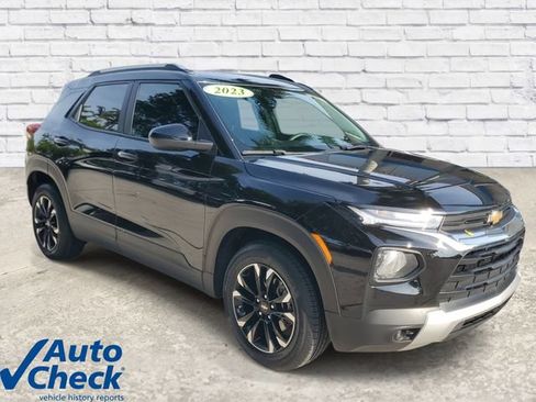 Certified 2023 Chevrolet TrailBlazer LT w/ Convenience Package FWD image 5