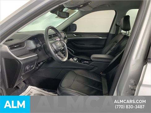 Used 2022 Jeep Grand Cherokee L Limited image 9