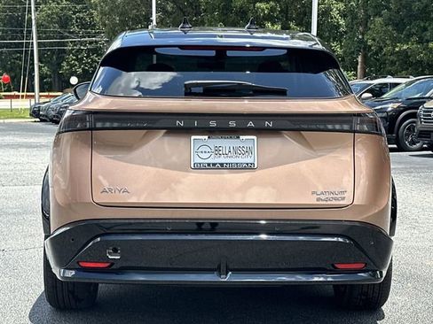 New 2025 Nissan Ariya Platinum image 33