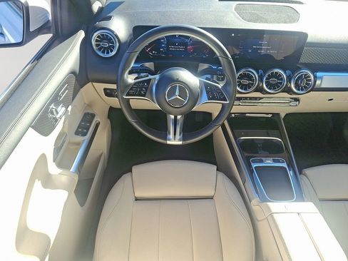 Used 2024 Mercedes-Benz GLB 250 GLB 250 image 12