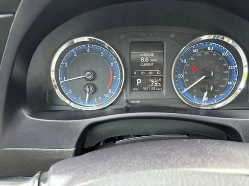 Used 2019 Toyota Corolla LE FWD image 19
