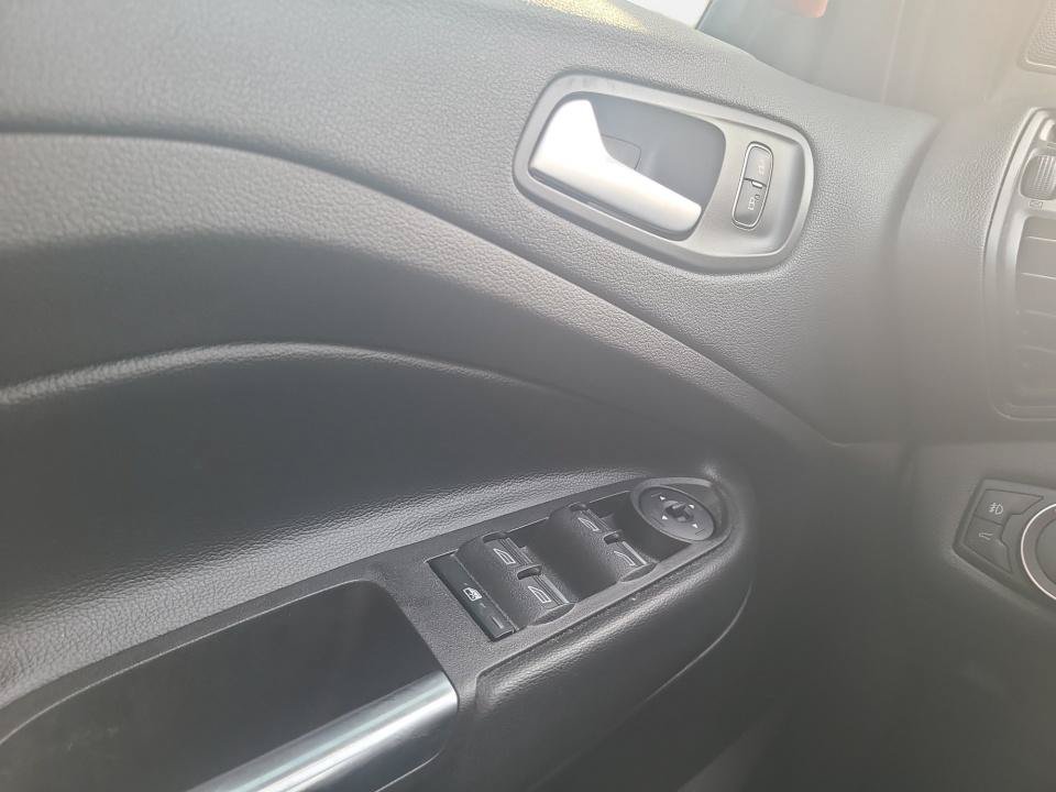 Used 2019 Ford Escape SEL FWD image 32