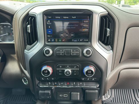 Used 2021 GMC Sierra 1500 SLT w/ SLT Convenience Package AWD/4WD image 14