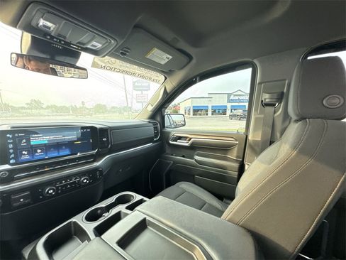 Used 2025 Chevrolet Silverado 1500 LT image 11