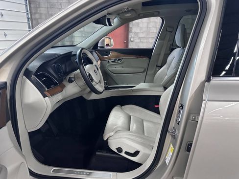 Used 2018 Volvo XC90 T6 Inscription w/ Convenience Package image 9