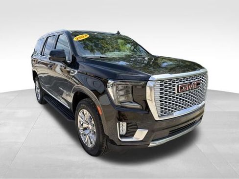 Used 2024 GMC Yukon Denali AWD/4WD image 3