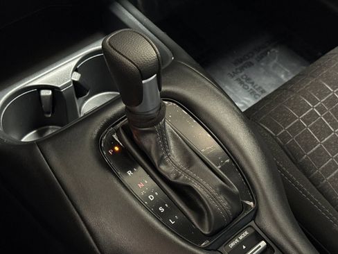 Certified 2025 Honda HR-V LX image 18