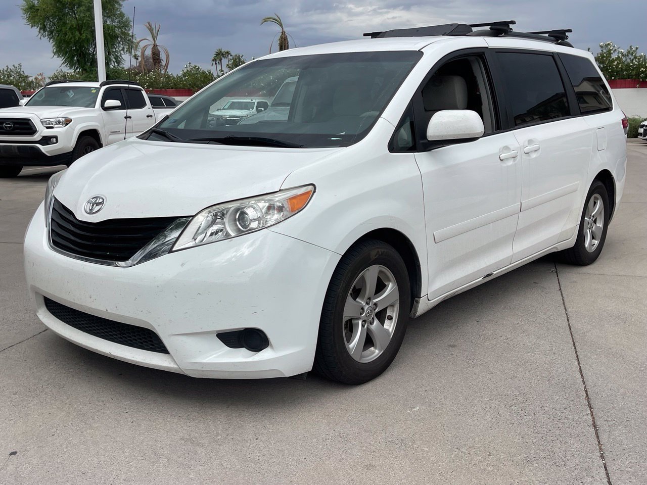 Used 2014 Toyota Sienna LE FWD image 4