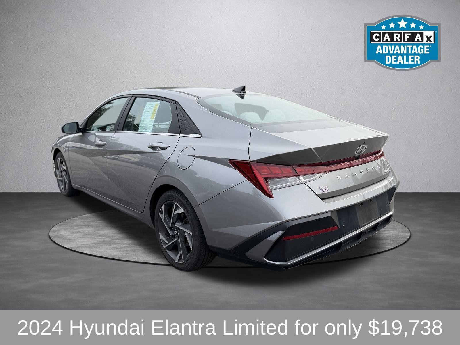 Used 2024 Hyundai Elantra Limited FWD image 5