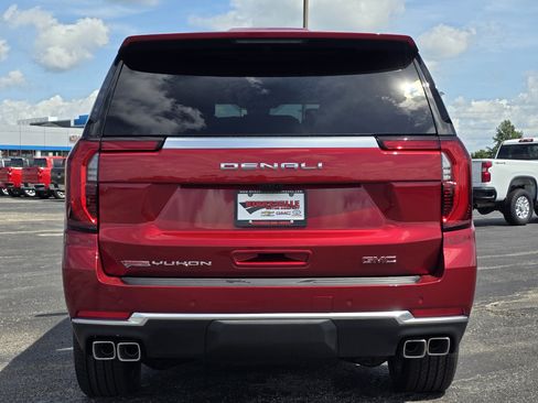 New 2026 GMC Yukon Denali w/ Denali Reserve Package AWD/4WD image 5