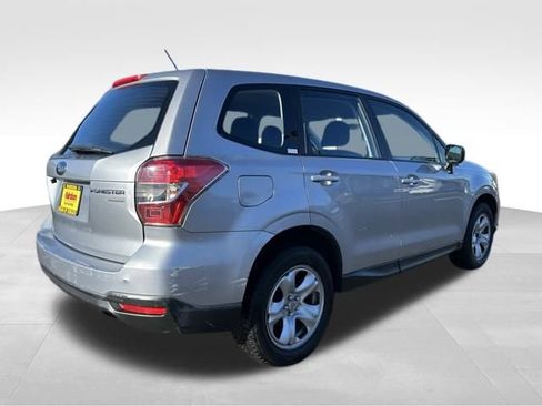 Used 2014 Subaru Forester 2.5i image 6