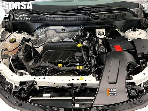 Certified 2024 Buick Envista Sport Touring w/ Convenience I Package FWD image 10