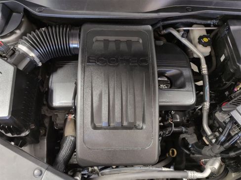 Used 2017 Chevrolet Equinox LT image 15