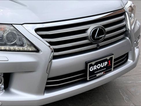 Used 2014 Lexus LX 570 4WD image 30