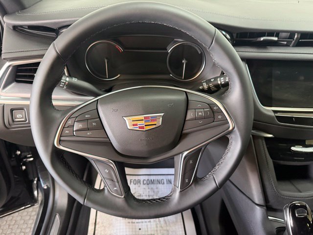 Used 2025 Cadillac XT5 Luxury w/ LPO, Floor Liner Package FWD image 18