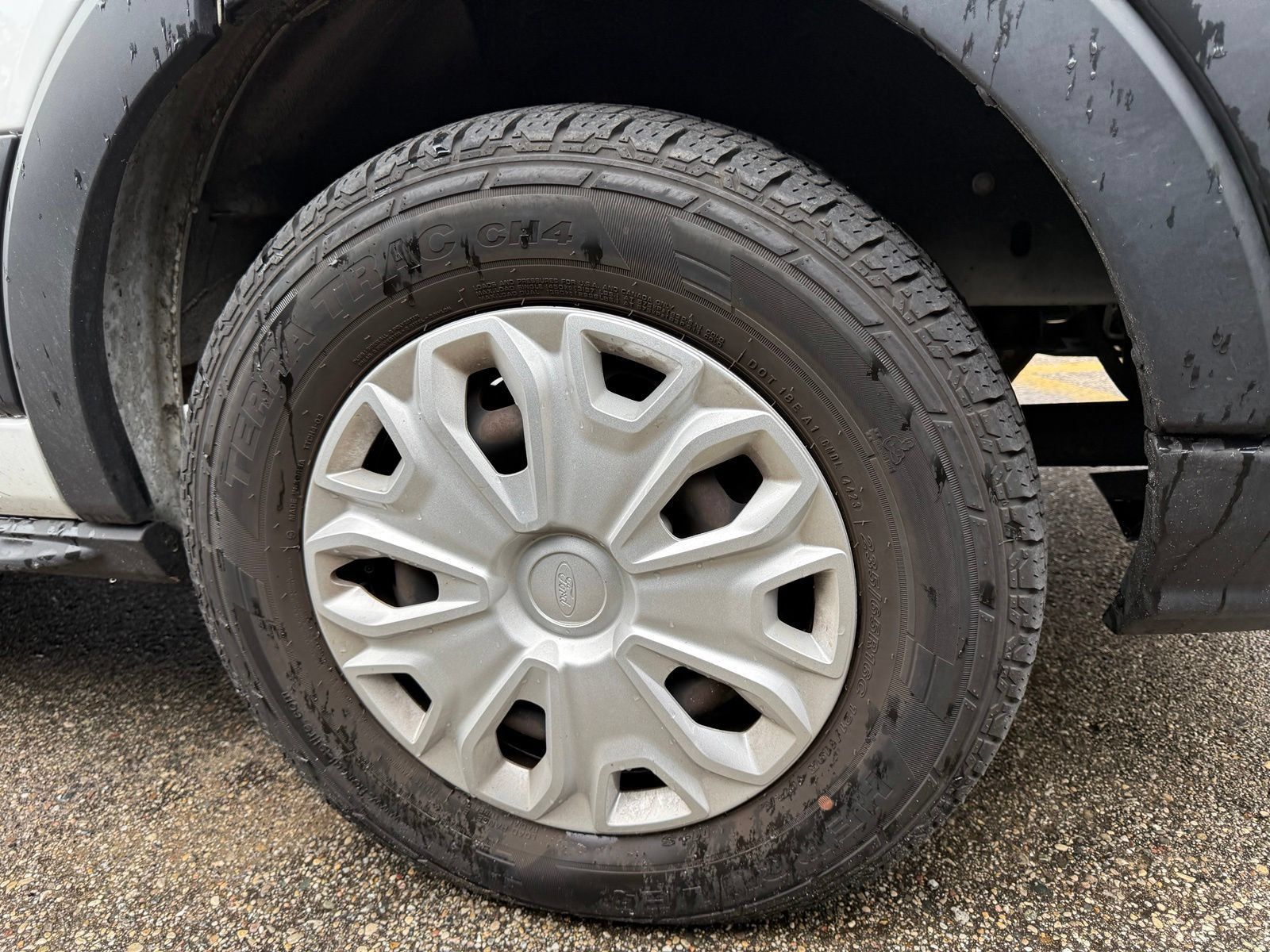 Used 2019 Ford Transit 150 XLT RWD image 10