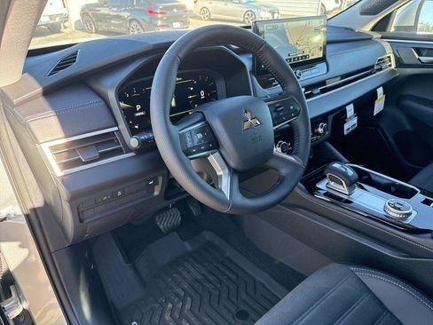 New 2026 Mitsubishi Outlander SE FWD image 19