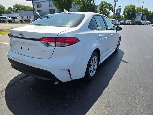 Certified 2025 Toyota Corolla LE FWD image 7